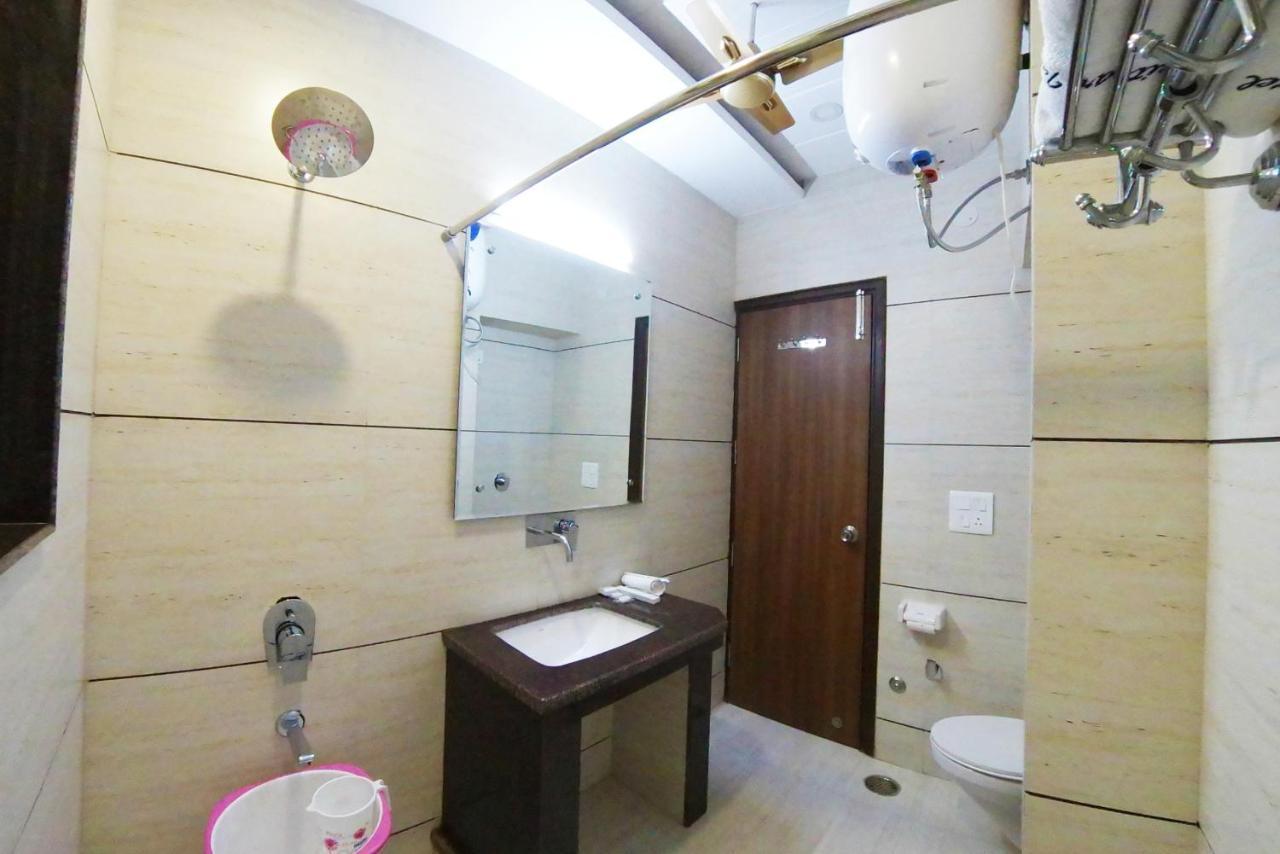 Hotel Amritsar International 2 Min Walk From Amritsar Bus Stand ภายนอก รูปภาพ