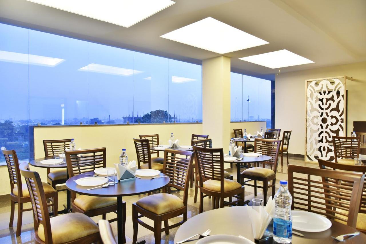 Hotel Amritsar International 2 Min Walk From Amritsar Bus Stand ภายนอก รูปภาพ