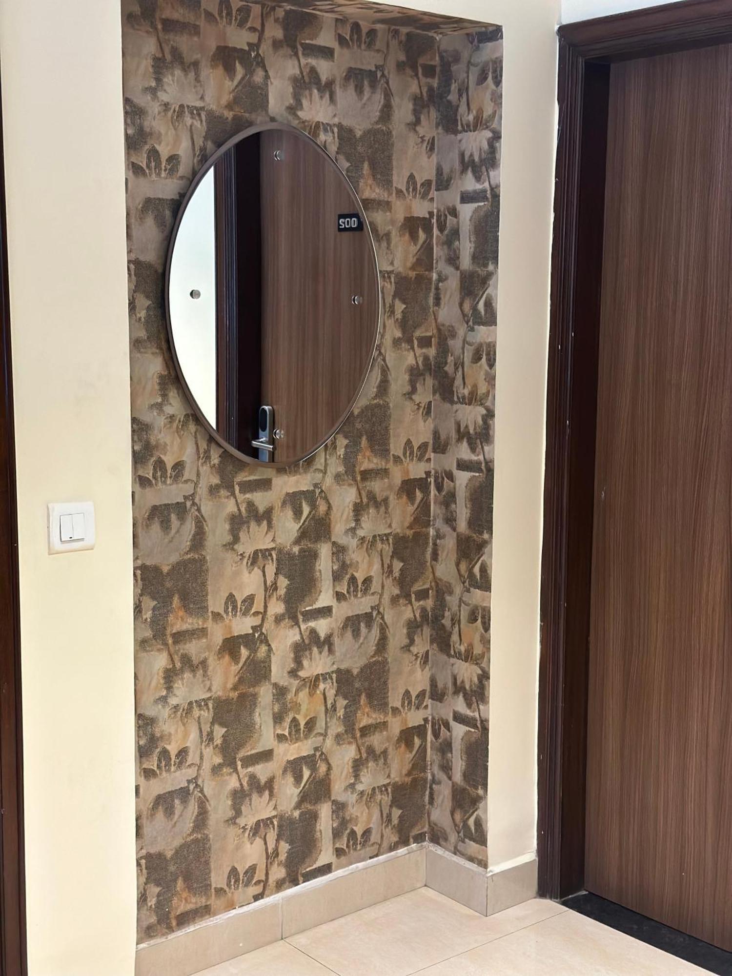 Hotel Amritsar International 2 Min Walk From Amritsar Bus Stand ภายนอก รูปภาพ